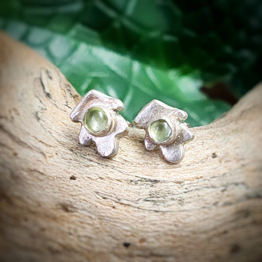Wavy Leaf Stud Earrings