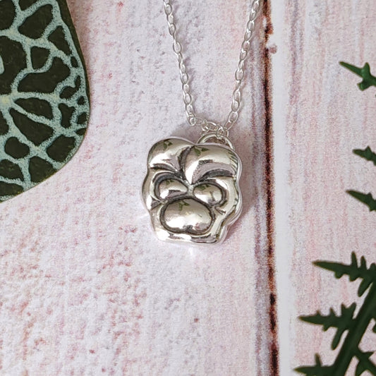 Pansy Necklace