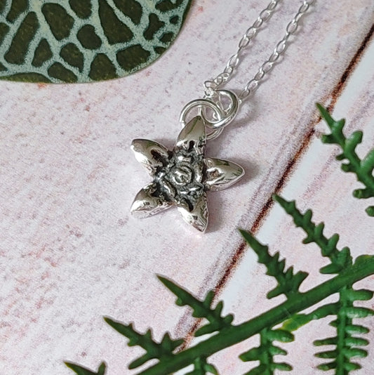 Daffodil Necklace