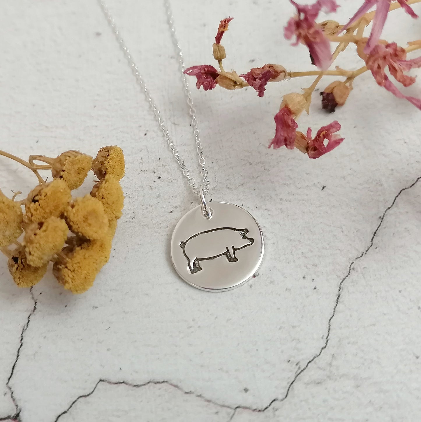 Pig Outline Necklace