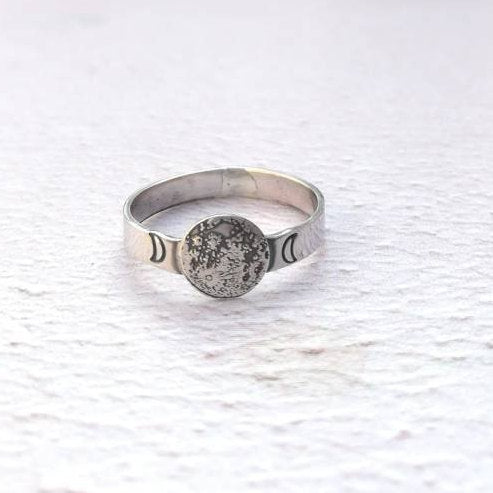 Full moon sterling silver ring