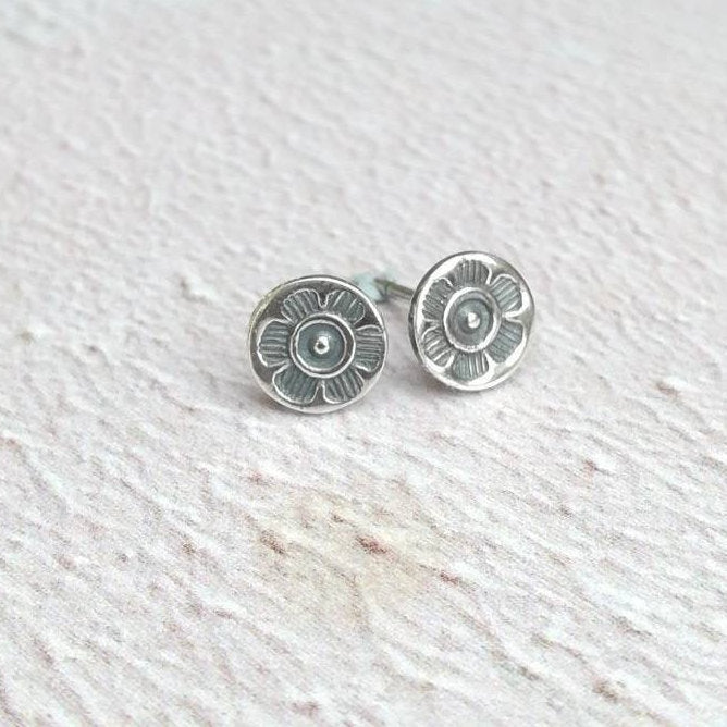 Flower Dot Stud Earrings
