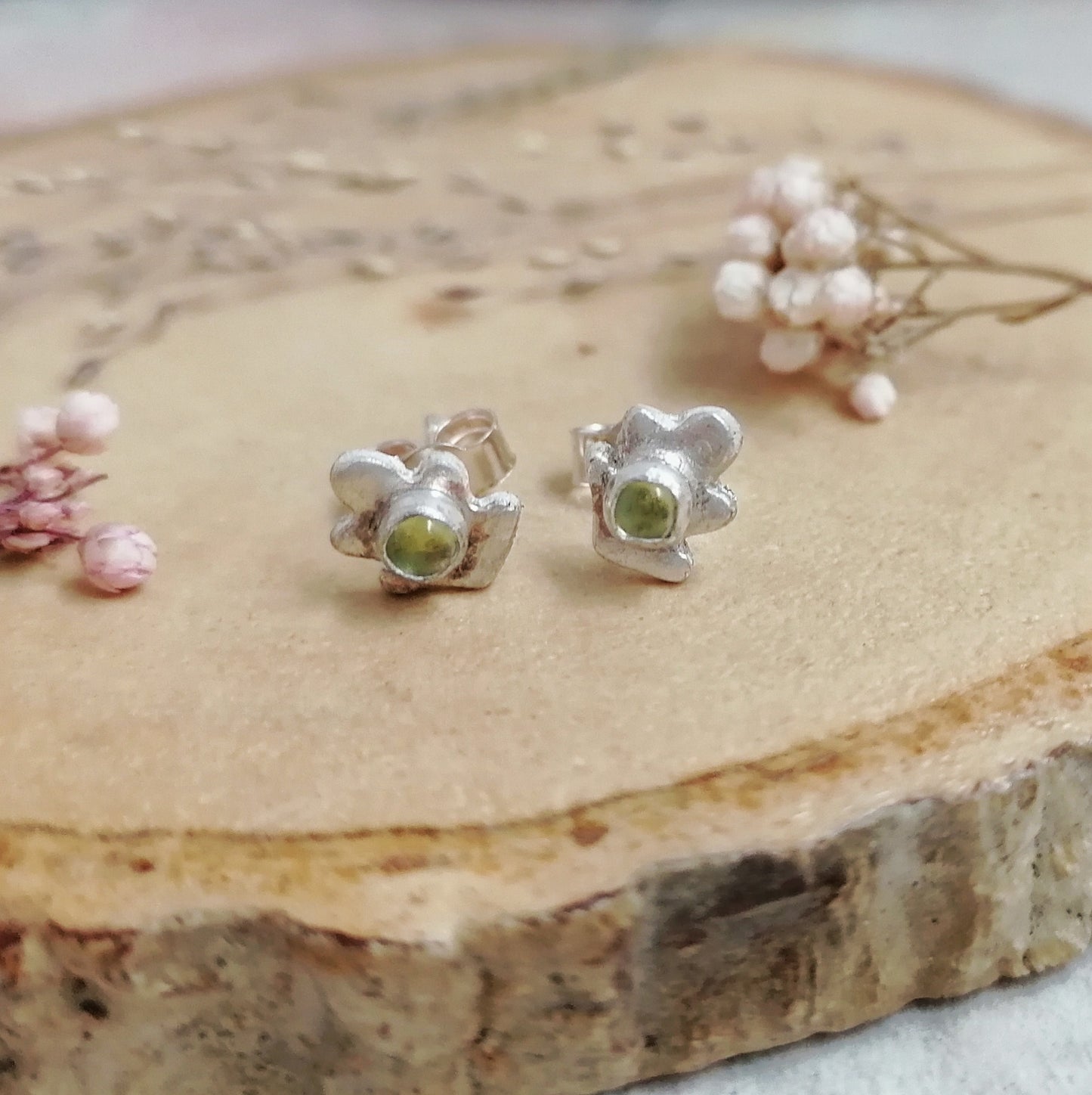 Wavy Leaf Stud Earrings