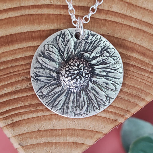 Daisy Flower Impression Necklace