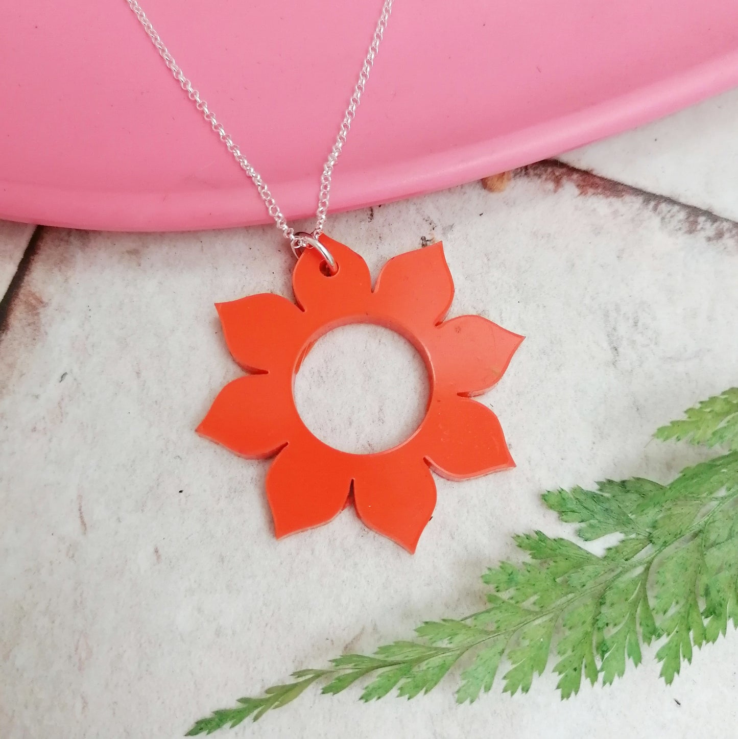 Silver And Resin Sunflower Shaped Necklace