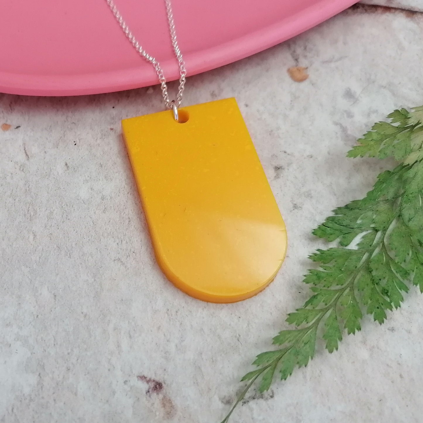 Silver And Resin Rounded Rectangle Shaped Necklace