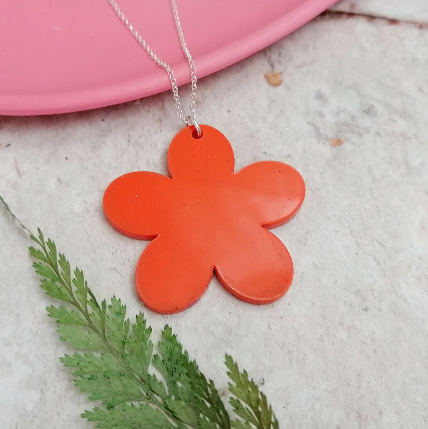 Silver And Resin Flower Shaped Necklace