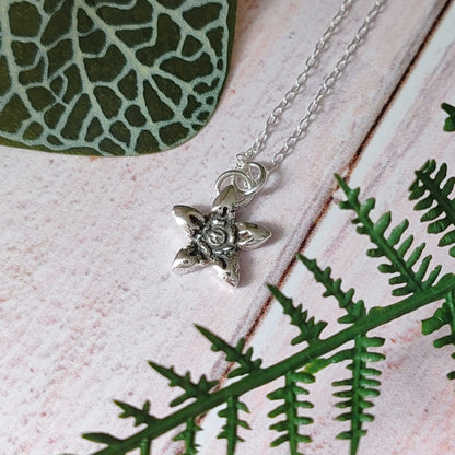 Daffodil Necklace