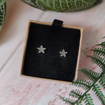 Daffodil Stud Earrings