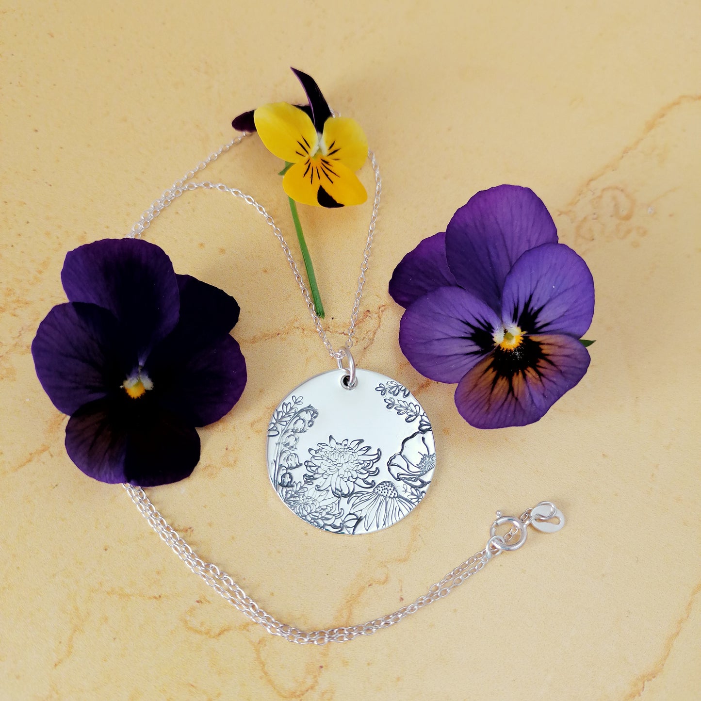 Chrysanthemum Flower Necklace