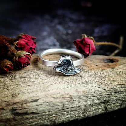 Witches Hat Ring
