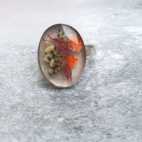 Dried Flower Resin Ring UK size M US size 6 1/4